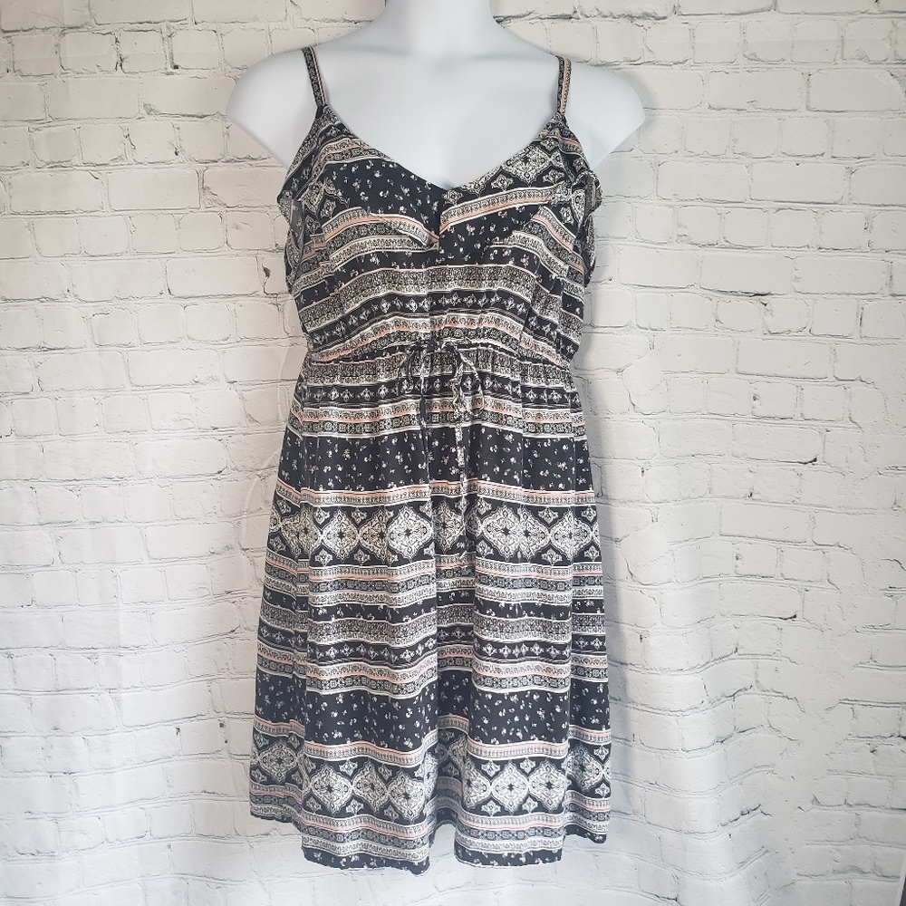 Torrid Size 2 18/20 Sleeveless Tie Waist Dress